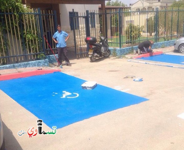 كفرقاسم : حملة تخطيط واسعة لكل مداخل المدارس الابتدائية وممرات المشاة تحت رعاية قسم الأمان في بلدية كفر قاسم.